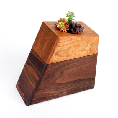 The Living Urn Planter - Green Farewells