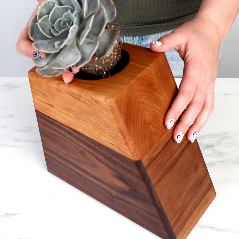 The Living Urn Planter - Green Farewells